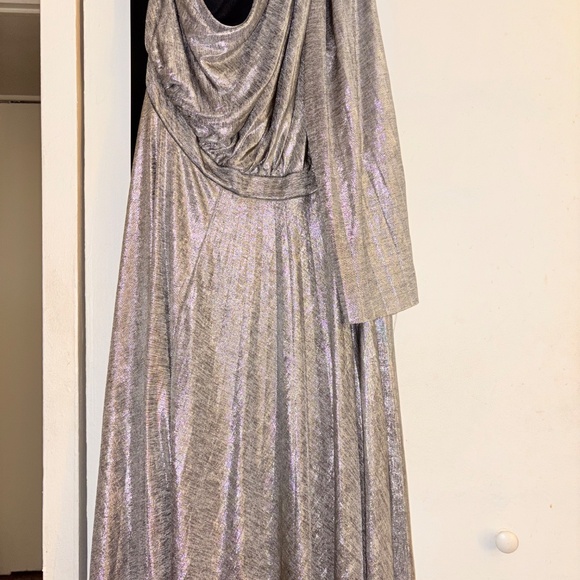 One Should Grecian Goddess Dress - Picture 2 of 3